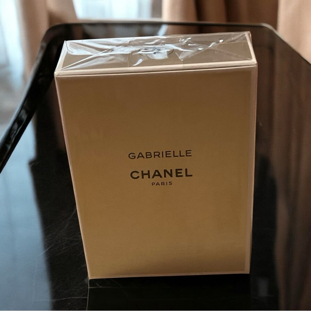 CHANEL Gabrielle Eau de Parfum Spray 1.2 fl oz.